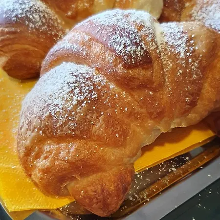 Dea Madre 3* Саррок